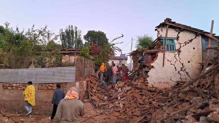 भूकम्पबाट उपमेयरसहित १३१ जनाको मृत्यु