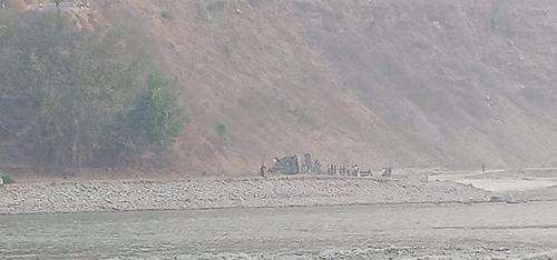रामेछापको भटौलीमा टिफर दुर्घटना १ जनाको मृत्यु