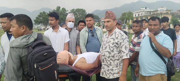 सिन्धुली दुर्घटनाका घाइतेलाई हेलिकप्टर मार्फत काठमाण्डौं लगियो