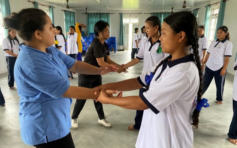 हिंसाबाट जोगिन आत्मरक्षा तालिम लिदै हरिहरपुरगढीका किशोरी