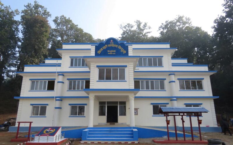 सिन्धुुलीमा लागु औषध बोकेको ट्रक सहित दुई जना पक्राउ