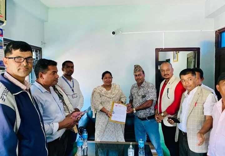 एमाले सुनकोसीले गाउँपालिकालाई ध्यानाकर्षण पत्र बुझायो